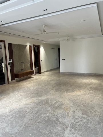Room in 3 BHK Builder Floor at Punjabi Bagh West – for Sale