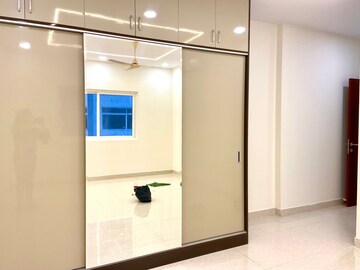 Room in 4 BHK Apartment at Prestige High Fields, Gachibowli – for Rent