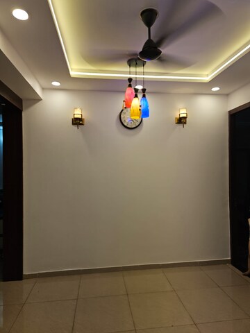 Room in 4 BHK Apartment at Landcraft Golf Links, Pandav Nagar – for Sale