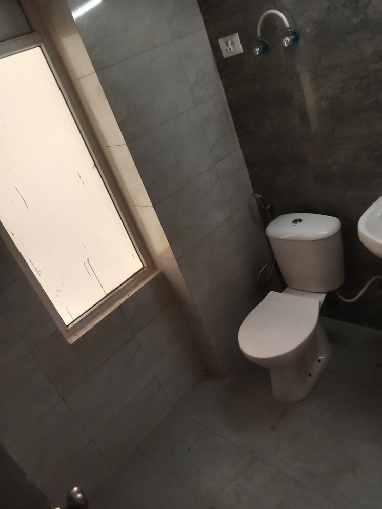 Bathroom, anthem-french-apartment 3.5 Bedroom 1459 Sq.Ft. Apartment In Sector 16b Greater Noida Greater Noida 8974925