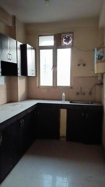 Kitchen in 4 BHK Apartment at Gaur City 4th Avenue, Sector 4 Greater Noida – for Rent