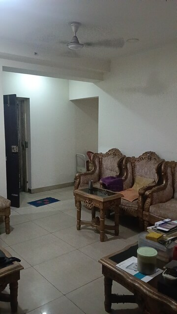 Living Room in 4 BHK Apartment at Gaur City 4th Avenue, Sector 4 Greater Noida – for Rent