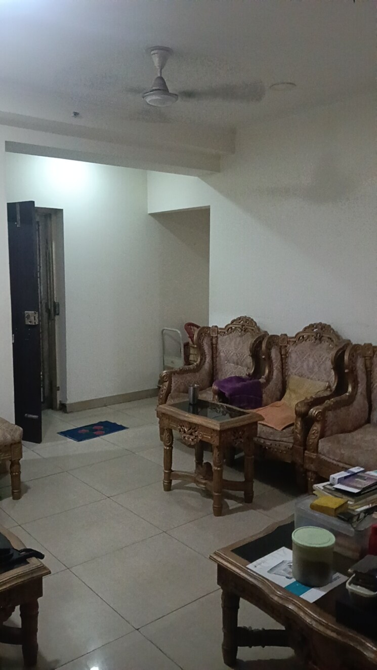 Living Room, gaur-city-4th-avenue 4 Bedroom 1855 Sq.Ft. Apartment In Sector 4 Greater Noida Greater Noida 8974926