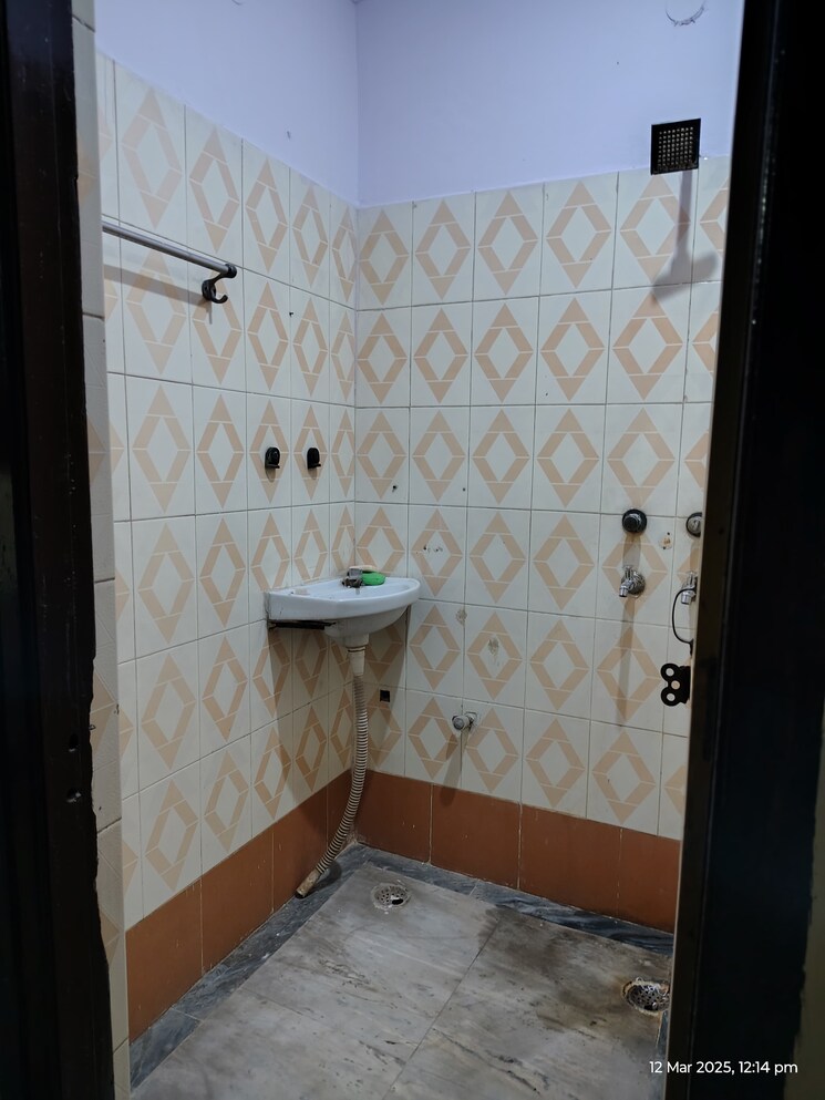 Bathroom, sector 1 vaishali 1 Bedroom 580 Sq.Ft. Builder Floor In Sector 1 Vaishali Ghaziabad 8974961