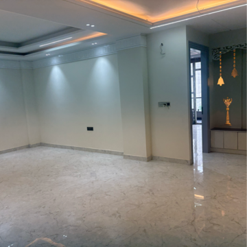 Bedroom in 4 BHK Builder Floor at Srishti Greenfield Homes, Sector 42 – for Sale
