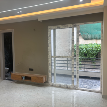  4 BHK Builder Floor at Srishti Greenfield Homes, Sector 42 – for Sale