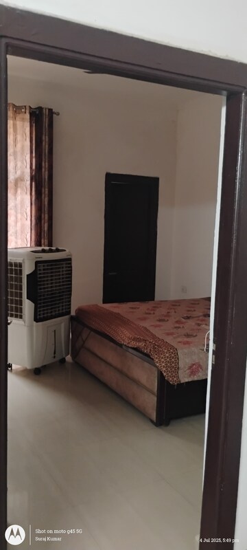 Bedroom in 2.5 BHK Apartment at Nirala Greenshire, Sector 2 Greater Noida – for Rent