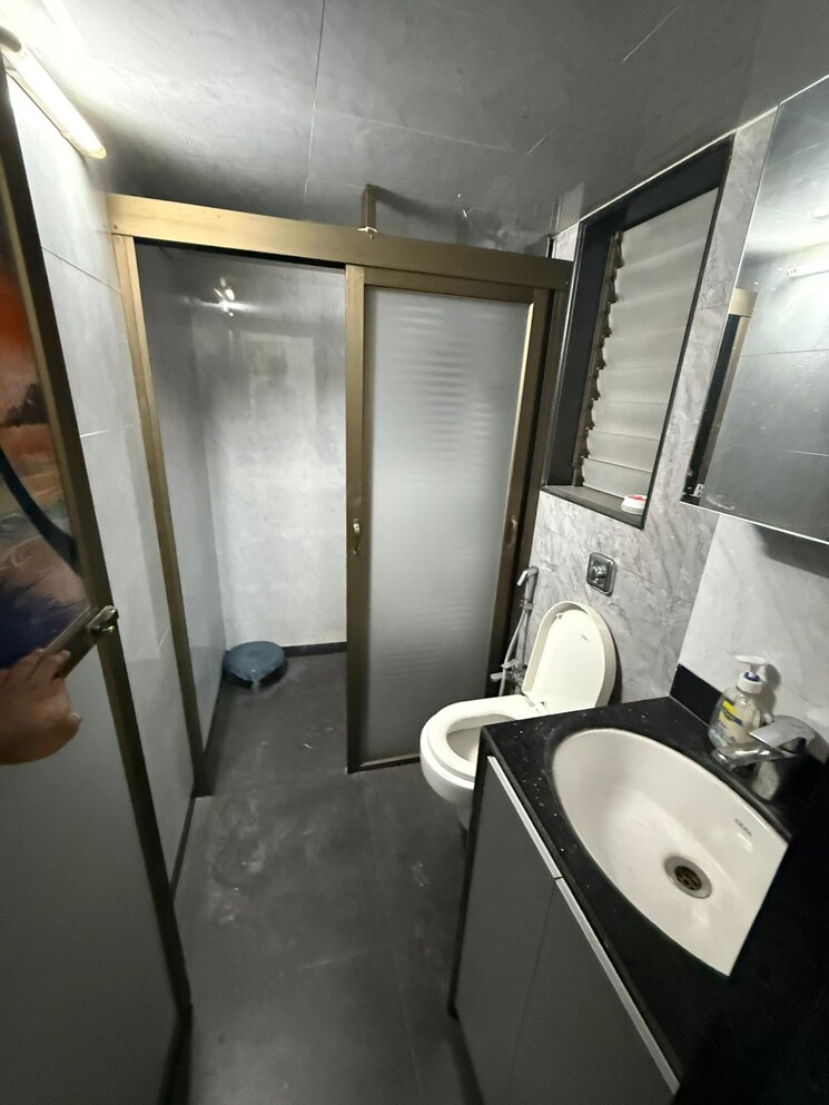Bathroom, vandana-apartment-malad 2 Bedroom 650 Sq.Ft. Apartment In Malad West Mumbai 8975022