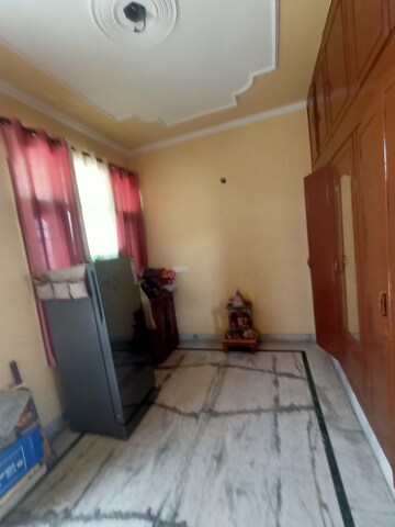Bedroom in 2 BHK Independent House at Sector 16 – for Rent