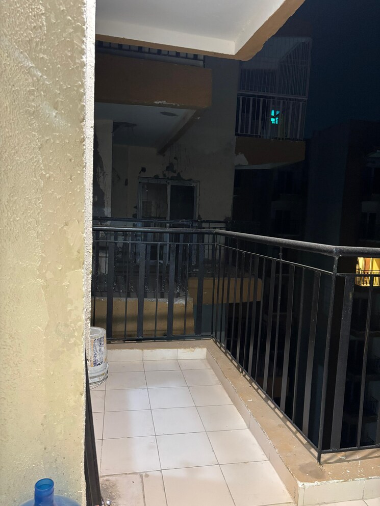 Balcony, amrapali-centurian-park 2 Bedroom 1150 Sq.Ft. Apartment In Tech Zone 4 Greater Noida Greater Noida 8975054