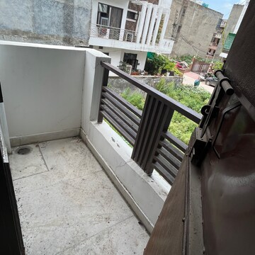 Balcony in 3 BHK Builder Floor at YK Homes, Sector 42 – for Sale
