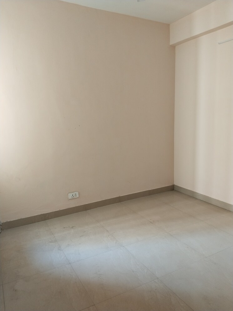 Room, amrapali-dream-valley 2.5 Bedroom 920 Sq.Ft. Apartment In Tech Zone 4 Greater Noida Greater Noida 8975059