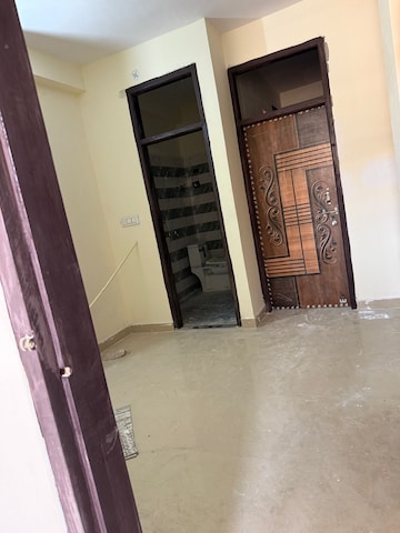 Furnished Amenities in 2 BHK Builder Floor at Mayur Vihar Phase 1 – for Sale