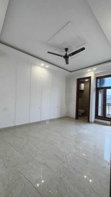 Room in 2 BHK Builder Floor at Chattarpur – for Rent