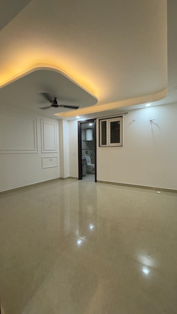 Room in 3 BHK Builder Floor at Palm Residency Chhatarpur, Chattarpur – for Rent