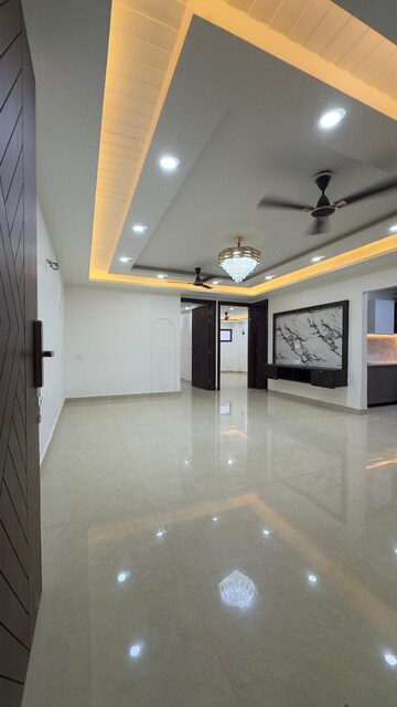 Room in 3 BHK Builder Floor at Palm Residency Chhatarpur, Chattarpur – for Rent