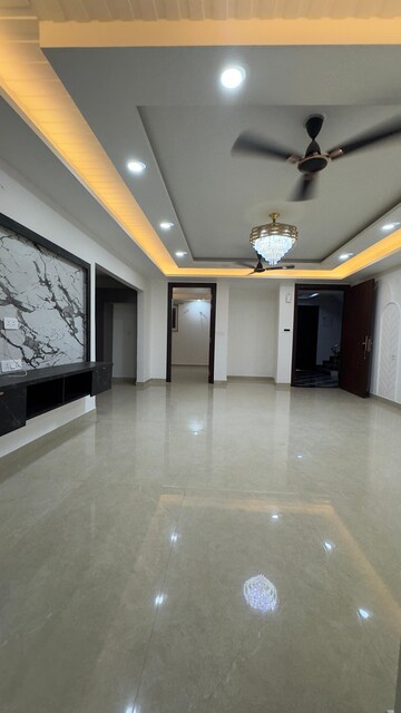 Room in 3 BHK Builder Floor at Palm Residency Chhatarpur, Chattarpur – for Rent