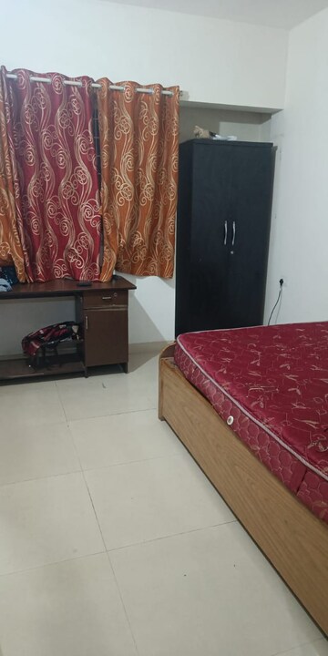 Bedroom in 2 BHK Apartment at Amanora Trendy Homes, Hadapsar – for Rent