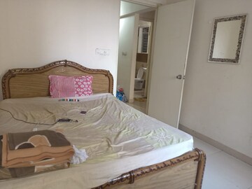Bedroom in 2 BHK Apartment at Amanora Trendy Homes, Hadapsar – for Rent