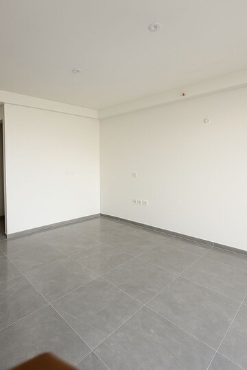 Room in 3 BHK Apartment at Yelahanka – for Sale