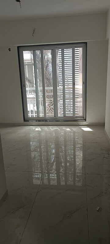 Room in 2 BHK Apartment at Anuraag Apartment, Santacruz West – for Rent