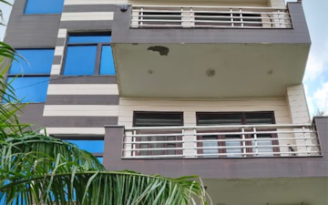 2 BHK Builder Floor For Rent in The Emporium, New Palam Vihar Phase 3