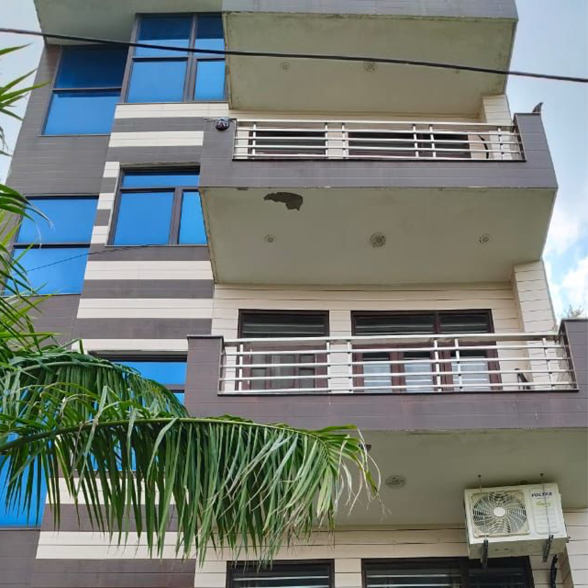 2 BHK Builder Floor For Rent in The Emporium