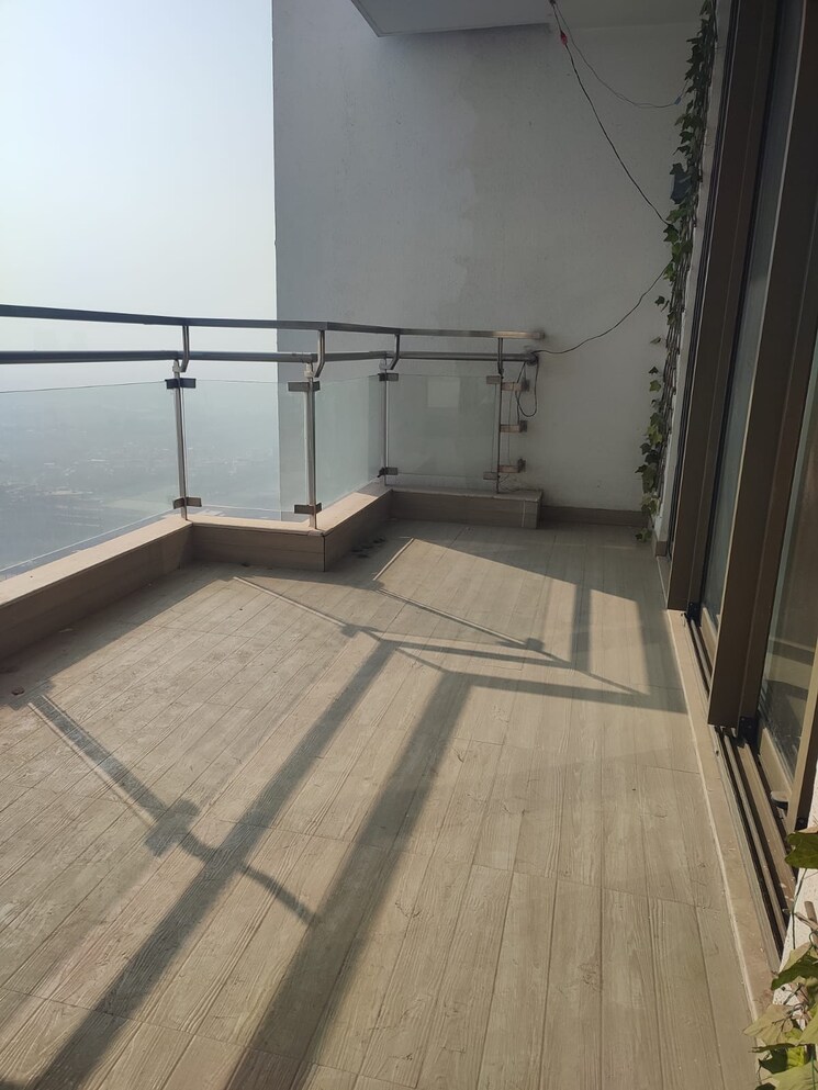 Balcony, m3m-golf-estate 3 Bedroom 3005 Sq.Ft. Apartment In Sector 65 Gurgaon 8975156
