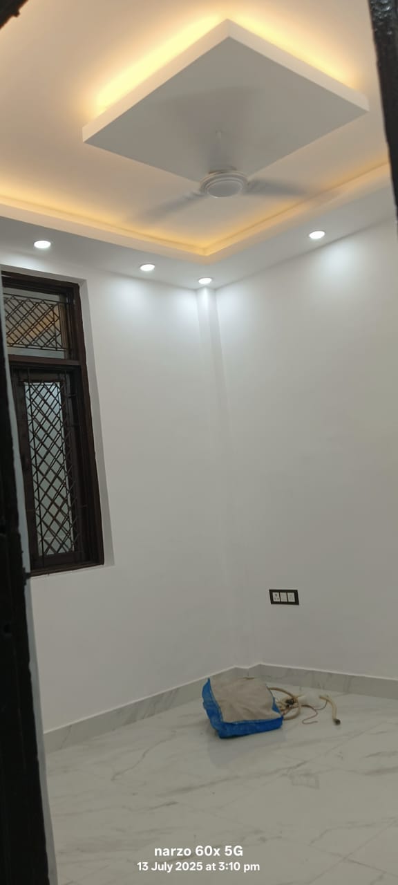 2.5 BHK Builder Floor For Sale in Sasi Gardan. 