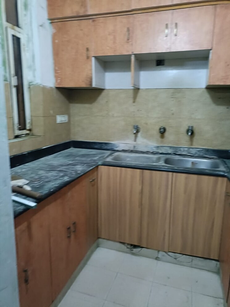 Kitchen, mayur vihar phase 1 6 Bedroom 2650 Sq.Ft. Apartment In Mayur Vihar Phase 1 Delhi 8975179