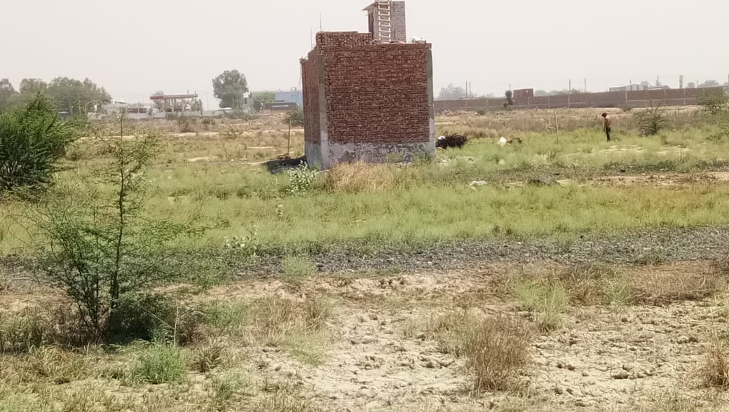 Plot For Sale in Dalelpur Village