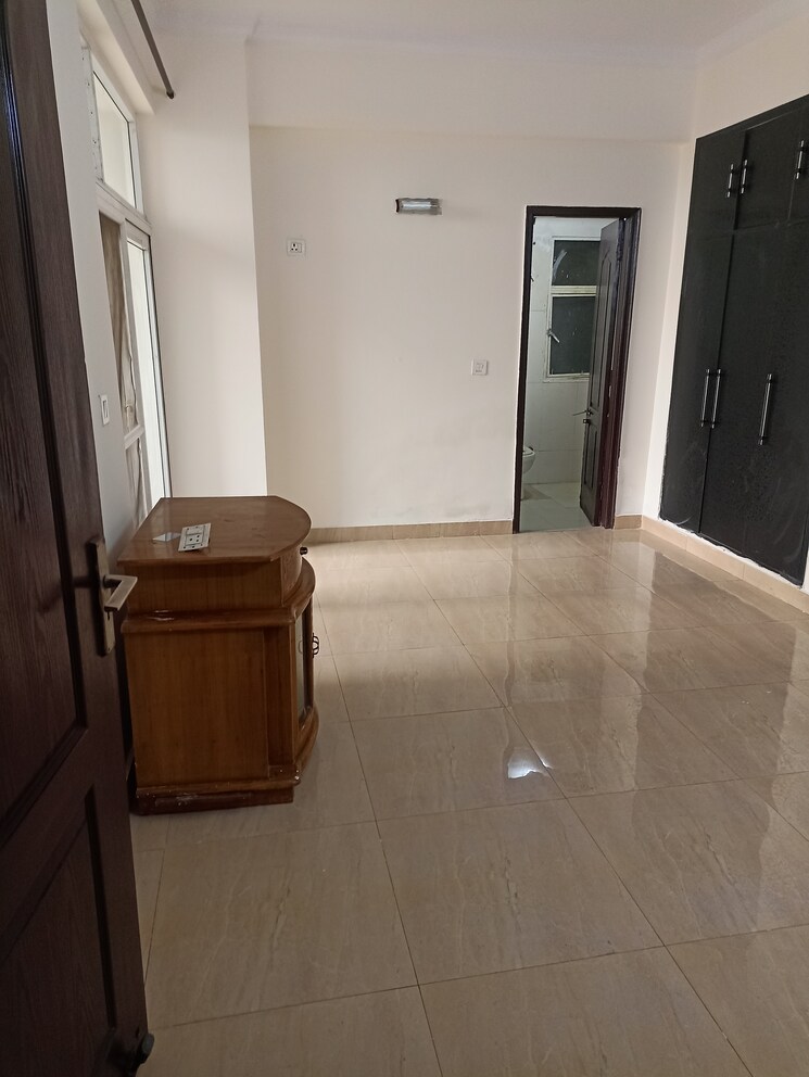 Bathroom, amrapali-eden-park 2 Bedroom 1140 Sq.Ft. Apartment In Sector 50 Noida 8975239