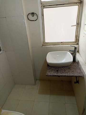 Bathroom in 2 BHK Apartment at Amrapali Eden Park, Sector 50 – for Rent
