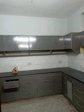 Kitchen in 2.5 BHK Independent House at RWA Apartments Sector 41, Sector 41 – for Rent