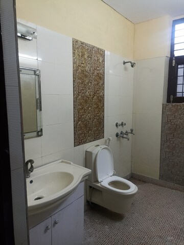 Bathroom in 2.5 BHK Independent House at RWA Apartments Sector 41, Sector 41 – for Rent