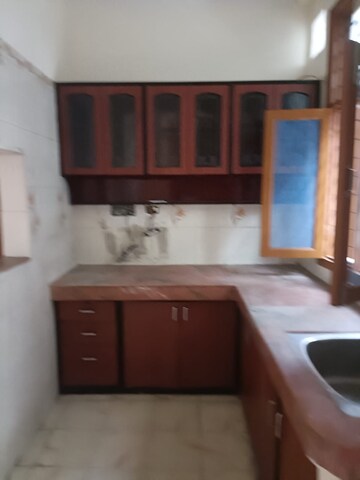 Kitchen in 2.5 BHK Independent House at RWA Apartments Sector 40, Sector 40 – for Rent