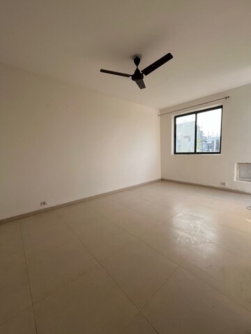 Room in 2 BHK Builder Floor at Vatika India Next, Sector 82 – for Rent