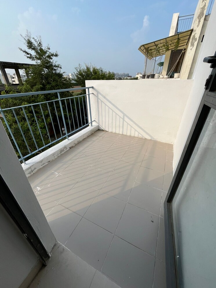 Balcony, vatika-india-next 2 Bedroom 930 Sq.Ft. Builder Floor In Sector 82 Gurgaon 8975260