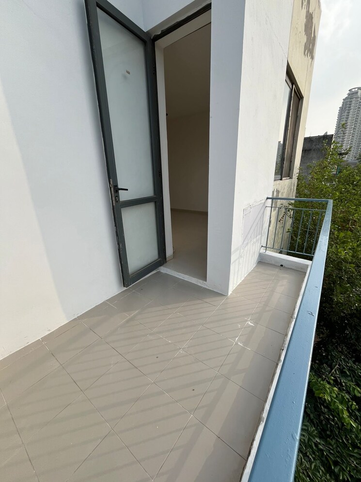 Balcony, vatika-india-next 2 Bedroom 930 Sq.Ft. Builder Floor In Sector 82 Gurgaon 8975260