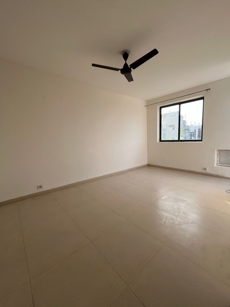 Room, vatika-india-next 2 Bedroom 930 Sq.Ft. Builder Floor In Sector 82 Gurgaon 8975265