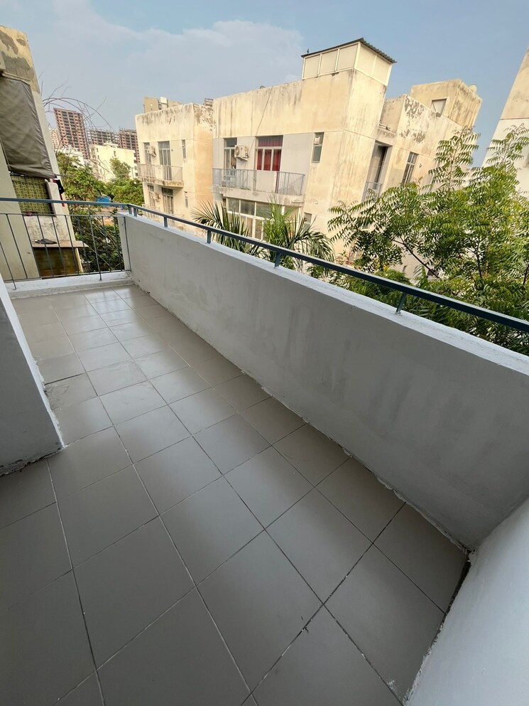 Balcony, vatika-india-next 2 Bedroom 930 Sq.Ft. Builder Floor In Sector 82 Gurgaon 8975265
