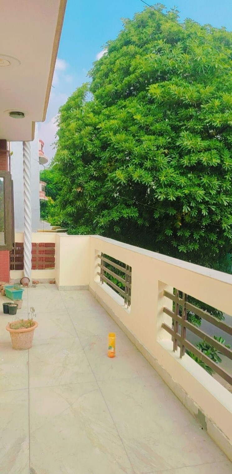 Balcony, rail-vihar-sector-30 2 Bedroom 1450 Sq.Ft. Independent House In Sector 30 Noida 8975275