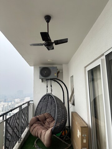 Team Area in 3 BHK Apartment at Central Park Flower Valley Aqua Front Towers, Sohna Sector 33 – for Rent