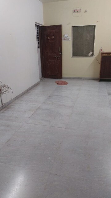 Living Room in 3 BHK Apartment at Bhosale Nagar – for Rent