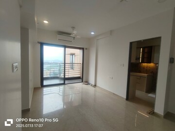 Room in 2 BHK Apartment at Kanakia Silicon Valley, Powai – for Rent