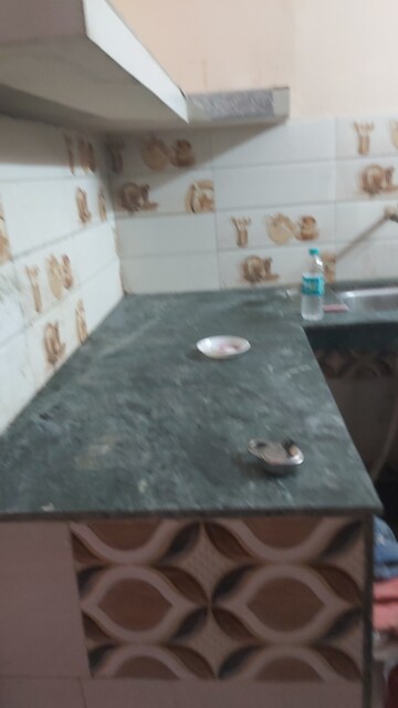 Bathroom in 1.5 BHK Builder Floor at Mayur Vihar – for Rent