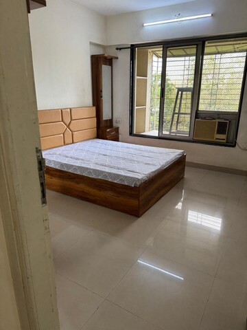 Room in 3 BHK Apartment at Neelkanth Kingdom, Ghatkopar West – for Rent