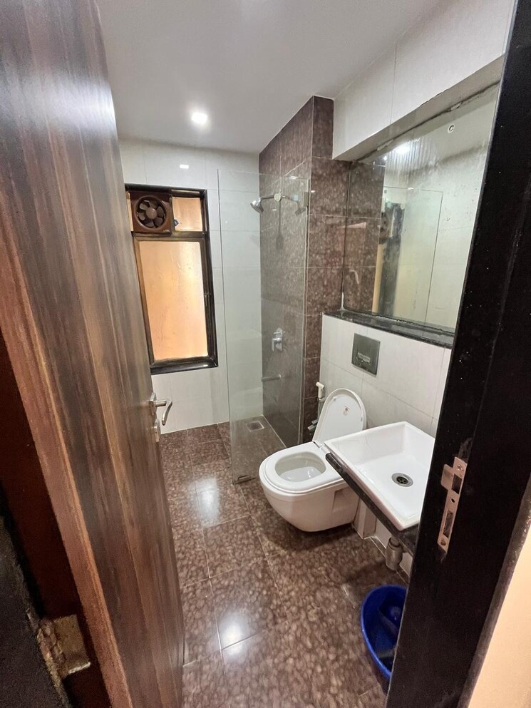 Bathroom, hibiscus-chs-versova 3 Bedroom 1500 Sq.Ft. Apartment In Versova Mumbai 8975304