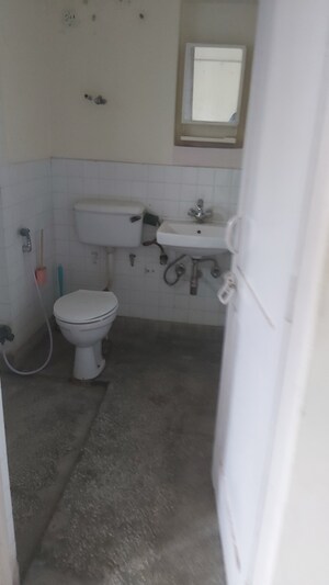Bathroom in 3.5 BHK Apartment at Mayur Vihar – for Sale