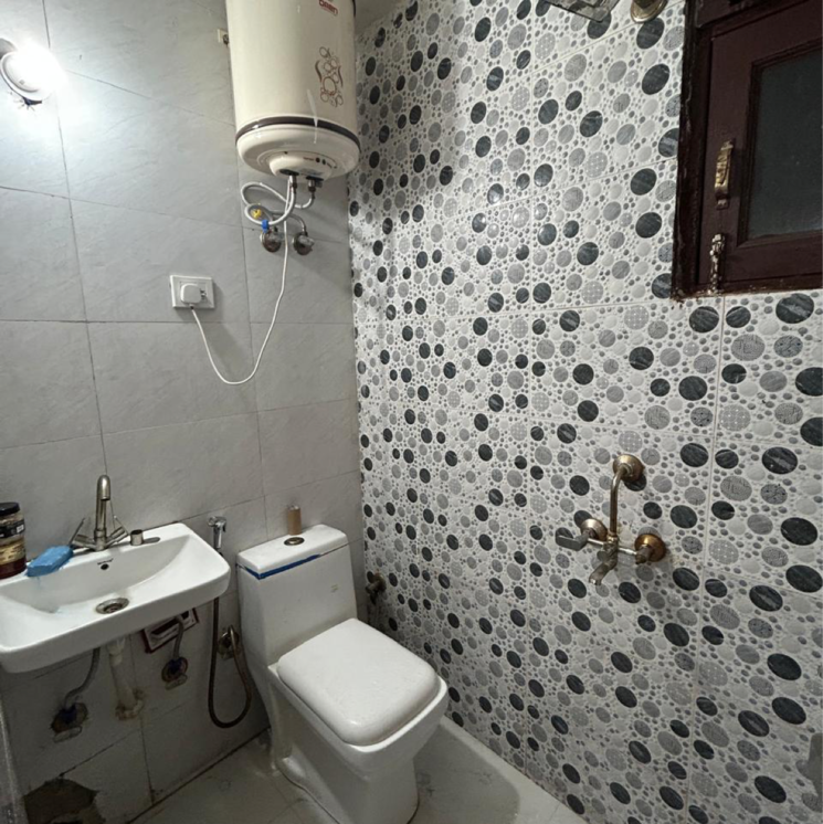 Bathroom, malviya nagar 2 Bedroom 1000 Sq.Ft. Builder Floor In Malviya Nagar Delhi 8975324